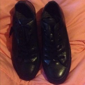 Black Converse All stars. Unisex